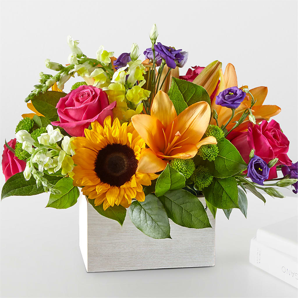 Best Day Box Bouquet – DESIGNER'S TOUCH FLORIST & GIFT SHOP LLC, West Union SC