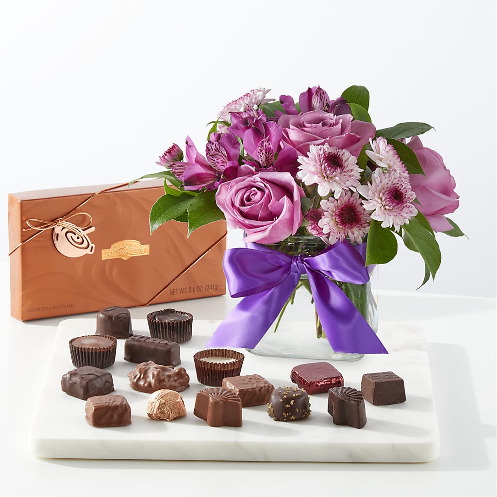 Sugarplum Bouquet – DESIGNER'S TOUCH FLORIST & GIFT SHOP LLC, West Union SC