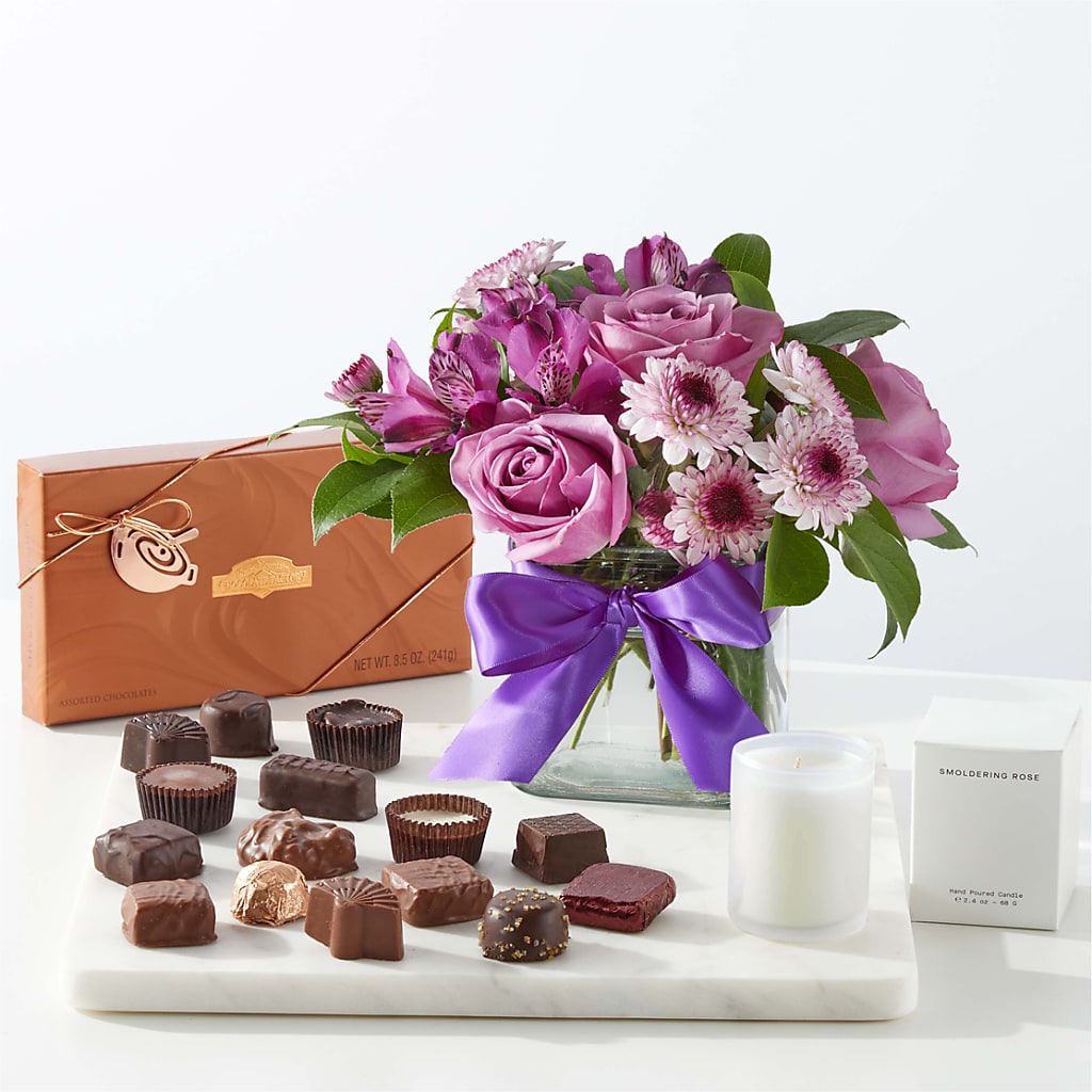 Sugarplum Bouquet – DESIGNER'S TOUCH FLORIST & GIFT SHOP LLC, West Union SC