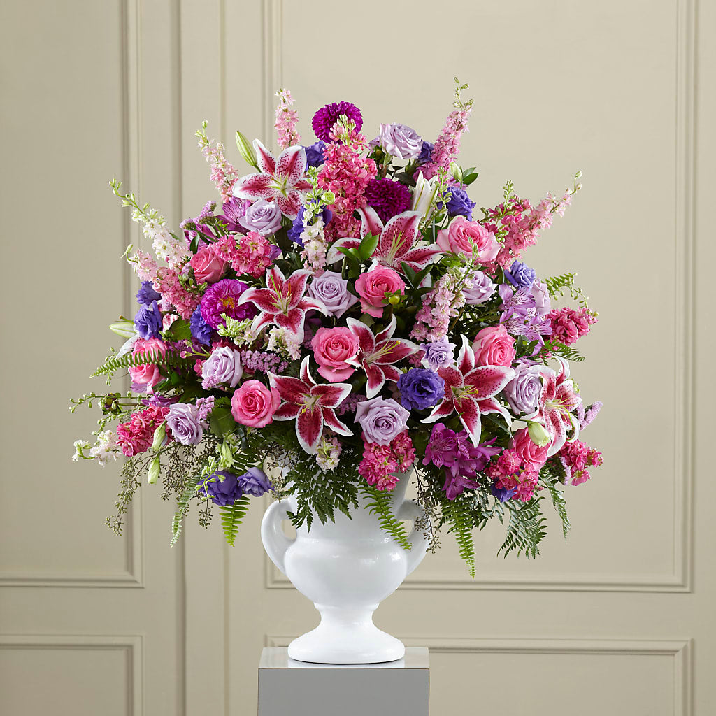 Peaceful Tribute Arrangement – DESIGNER'S TOUCH FLORIST & GIFT SHOP LLC, West Union SC