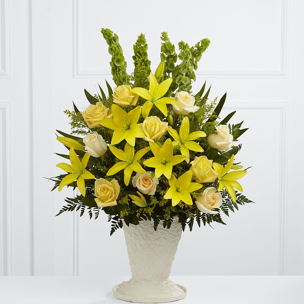Golden Memories Arrangement – DESIGNER'S TOUCH FLORIST & GIFT SHOP LLC, West Union SC