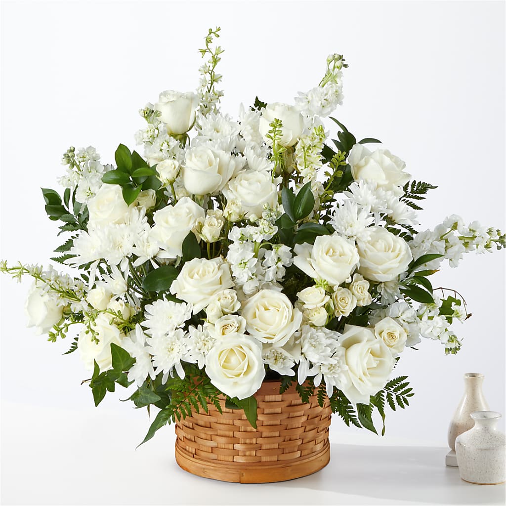 Heartfelt Condolences Arrangement – DESIGNER'S TOUCH FLORIST & GIFT SHOP LLC, West Union SC