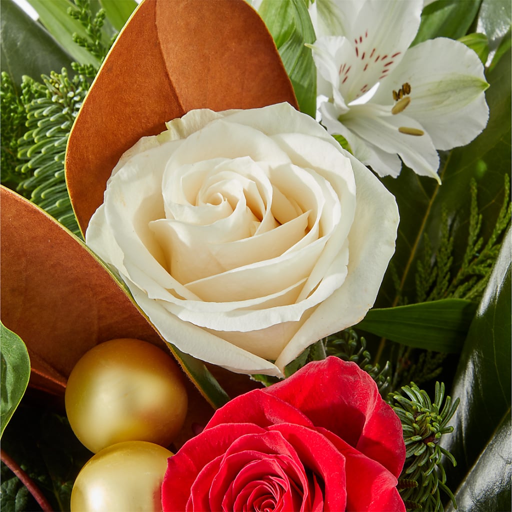 Joy & Jolly Bouquet – DESIGNER'S TOUCH FLORIST & GIFT SHOP LLC, West Union SC