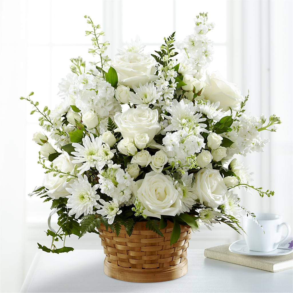 Heartfelt Condolences Arrangement – DESIGNER'S TOUCH FLORIST & GIFT SHOP LLC, West Union SC
