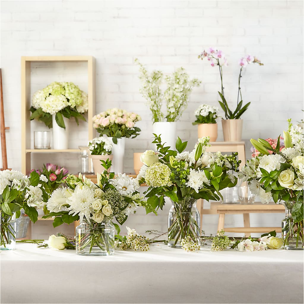Classic Ivory – A Florist Original – DESIGNER'S TOUCH FLORIST & GIFT SHOP LLC, West Union SC